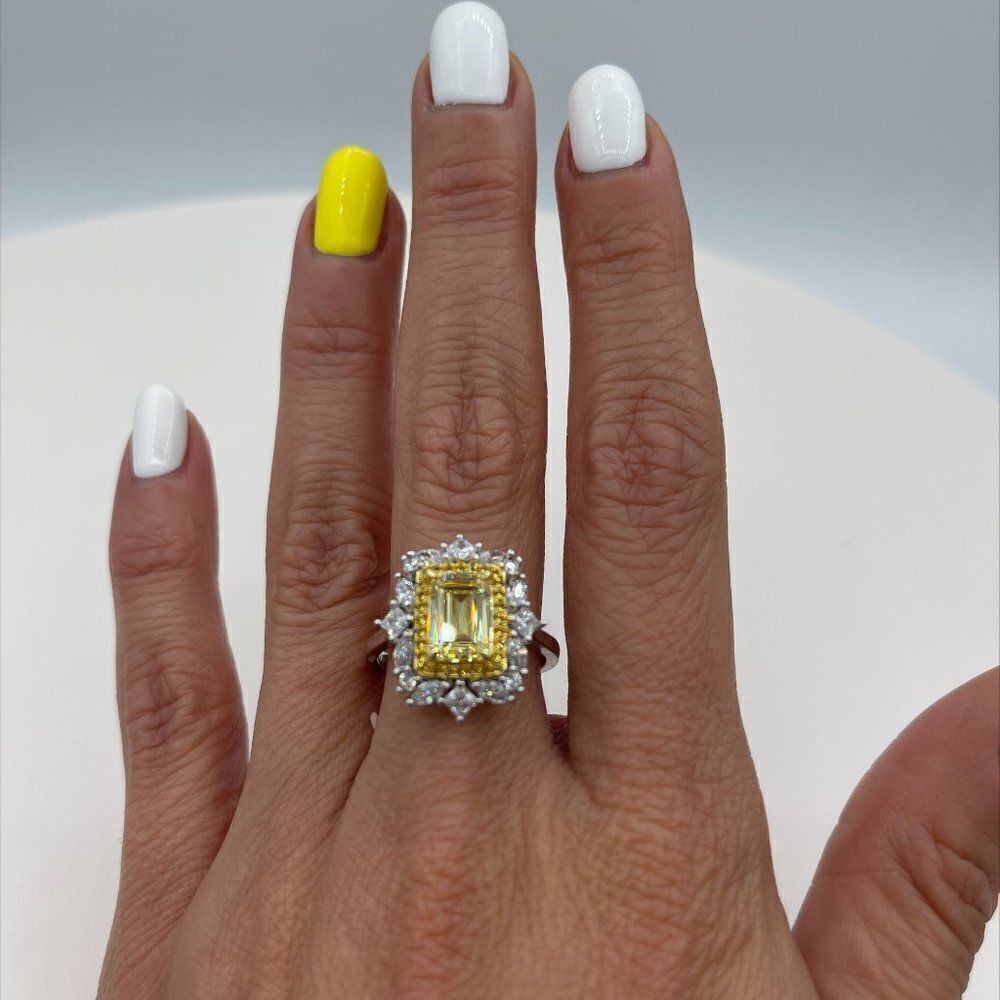 New, sz 8 canary/yellow topaz, clear diamonds, solid sterling, emerald cut